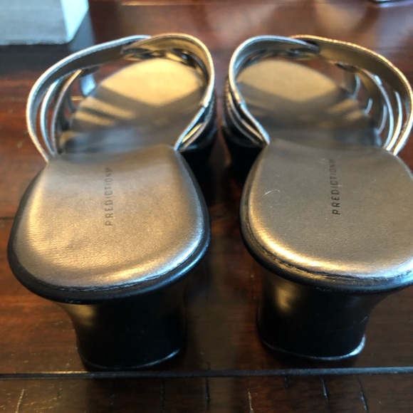 Silver heels - Picture 3 of 3